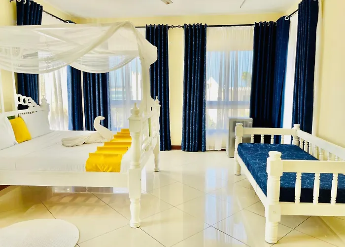 Elna'S Nyali - Work & Unwind - Pool, Sea Views, Ac & Fast Wi-Fi